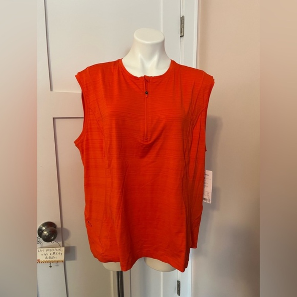 NWT Athleta Pacifica Illume Sleeveless Women's Top